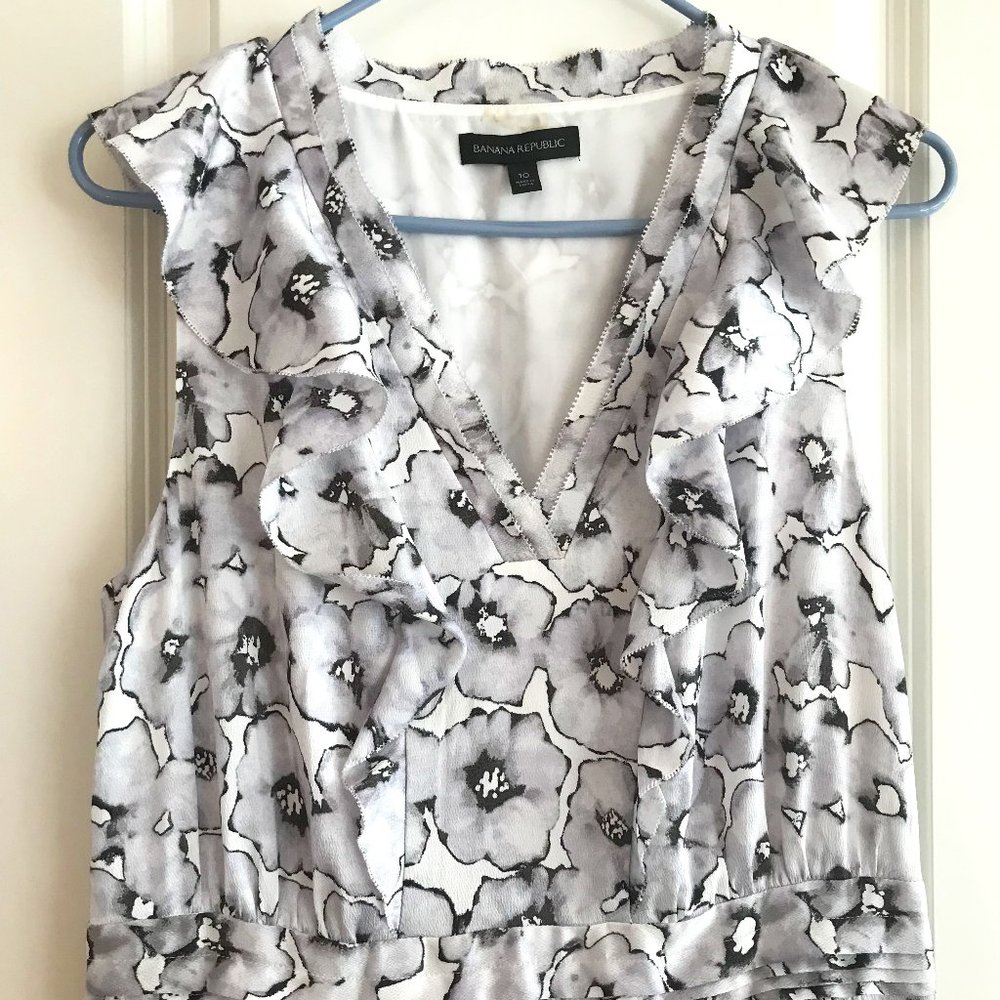 Banana Republic maxi dress, size 10, worn once